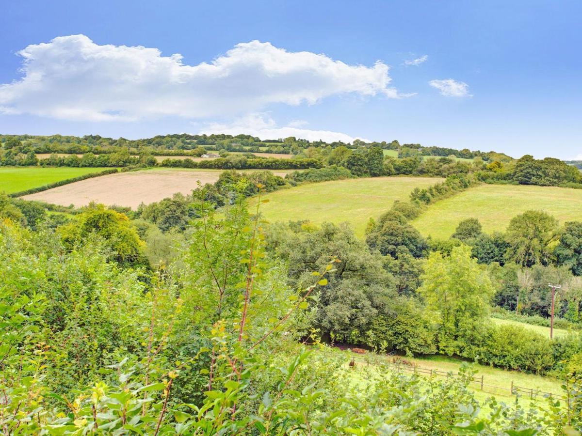 Hill View Holiday Home With Garden Taunton Esterno foto